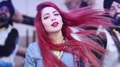 Punjabi Mutiyaran – Jasmine Sandlas