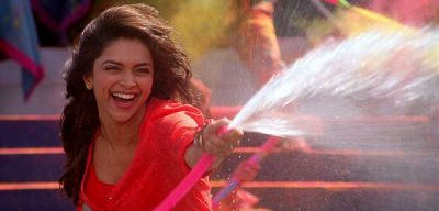 balam pichkari jo tune mujhe mari song meaning