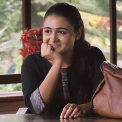 Dhooram lyrics meaning Arjun Reddy by Nikitha Gandhi