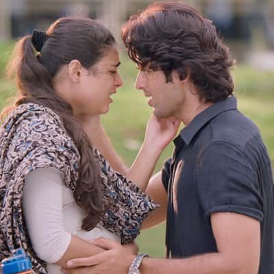 Gundelonaa lyrics meaning Arjun Reddy by Sowjanya