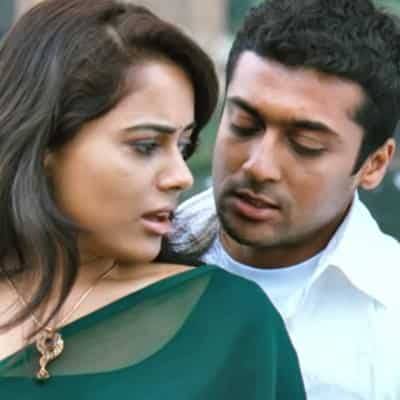 Nenjukkul Peidhidum lyrics translation