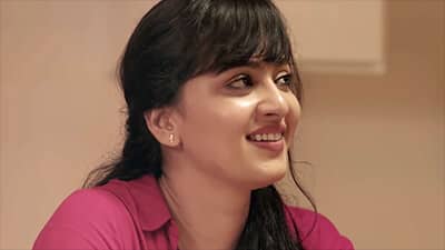 Manasuna Edho Raagam Lyrics Translation | Yenthavaadu Gaani (Movie)
