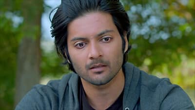Baatein Ye Kabhi Na Lyrics Translation – Khamoshiyan (2015) Movie