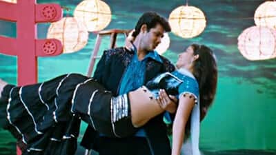 Un Perai Sollum Pothe Lyrics Translation – Angadi Theru