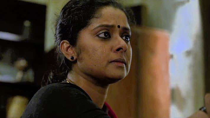 Uyire Oru Janmam Ninne Lyrics Translation — Minnal Murali | Tovino Thomas