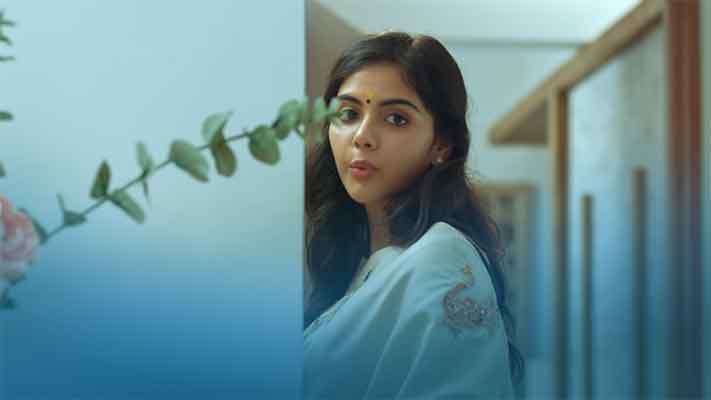 Pottu Thotta Pournami Lyrics Translation — Hridayam