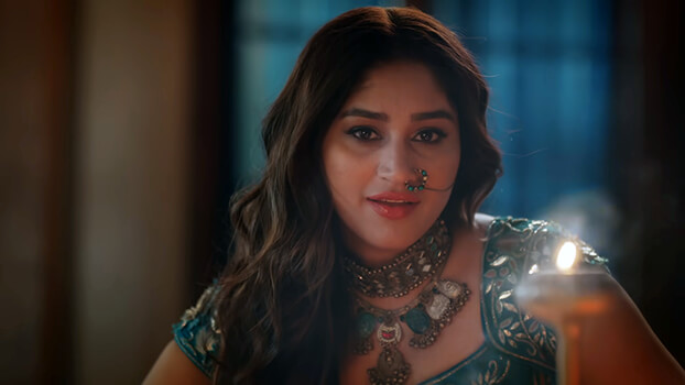 Ae Ri Sakhi Lyrics [English Meaning] — Pratibha Singh Baghel
