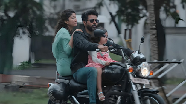 Vennilavu Saaral Lyrics English (with Translation) – Enge Irul Endralum | Amaran | Kapil Kapilan | Rakshita Suresh