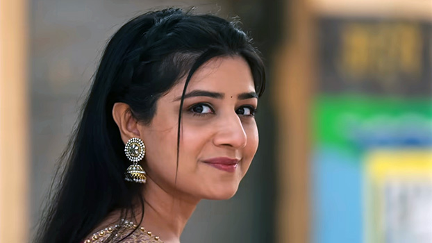 Dhak Dhak Lyrics with English Meaning — Aanchal Tyagi | Raga | Rusha & Blizza | Abhijeet Srivastava — Aanchal Tyagi, Raga, Rusha, Blizza