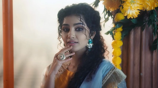 Sohna Mukhda Lyrics English {Translation} | Aparshakti Khurrana