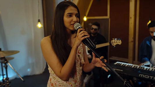 Don’t Know Why (Tamil) Lyrics English Translation — Magic (Movie) | Aishwarya Suresh Bindra | Anirudh Ravichander