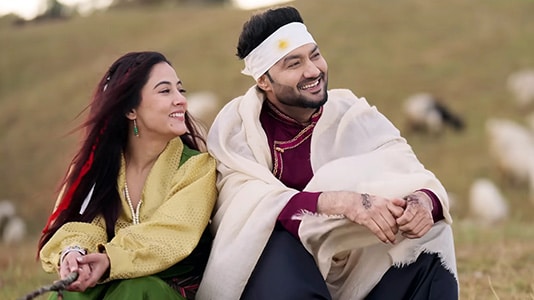 Rangrez Lyrics (with English Translation) – Tera Hua Hai Karam | Ustad Puran Chand Wadali Ji | Lakhwinder Wadali